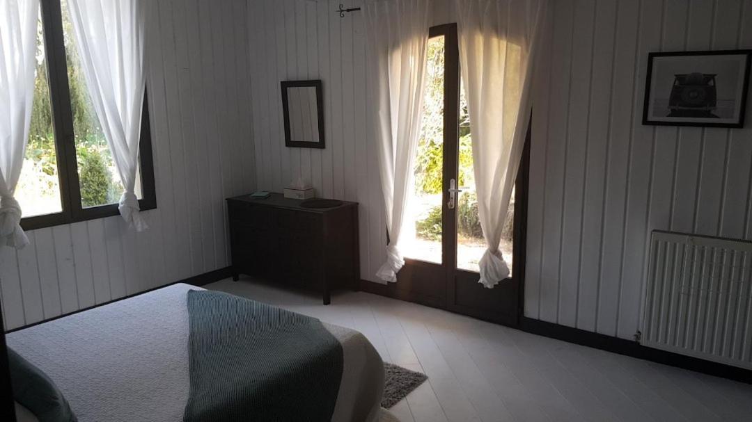 Domaine De Baise Bed & Breakfast Feugarolles Екстериор снимка