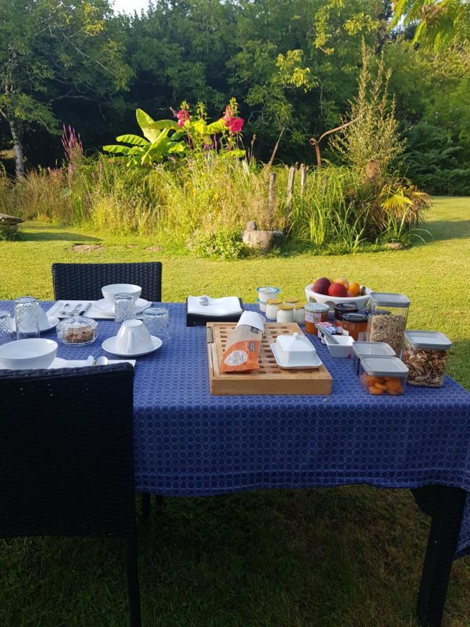 Domaine De Baise Bed & Breakfast Feugarolles Екстериор снимка
