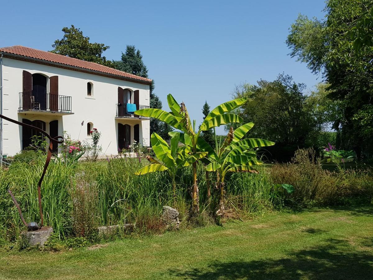 Domaine De Baise Bed & Breakfast Feugarolles Екстериор снимка