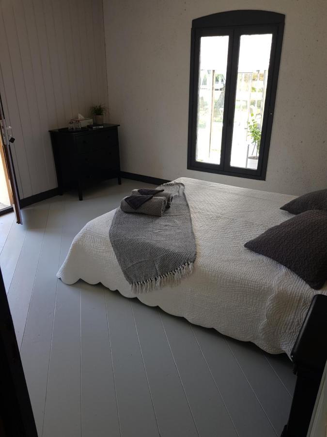 Domaine De Baise Bed & Breakfast Feugarolles Екстериор снимка