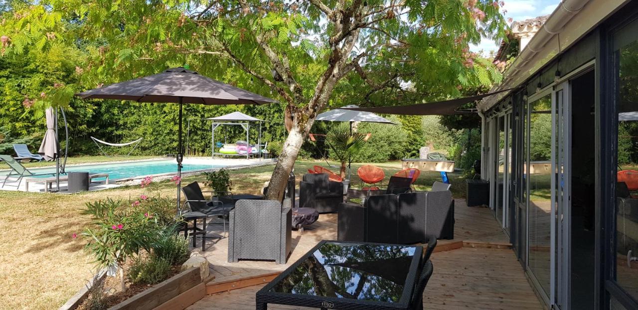 Domaine De Baise Bed & Breakfast Feugarolles Екстериор снимка